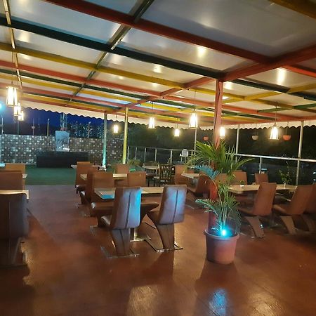 Hotel Lxia Hinjewadi - Indian Nationals Only Pimpri-Chinchwad Exterior foto