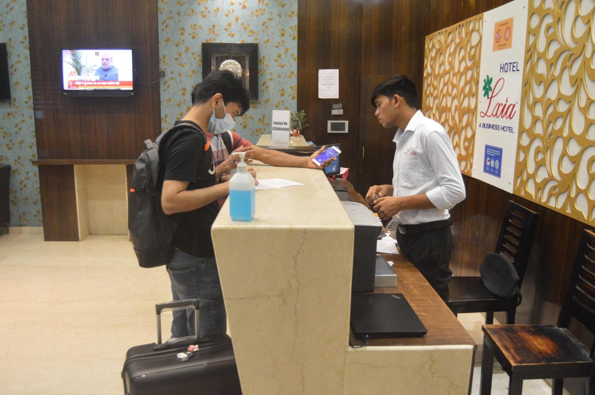 Hotel Lxia Hinjewadi - Indian Nationals Only Pimpri-Chinchwad Exterior foto