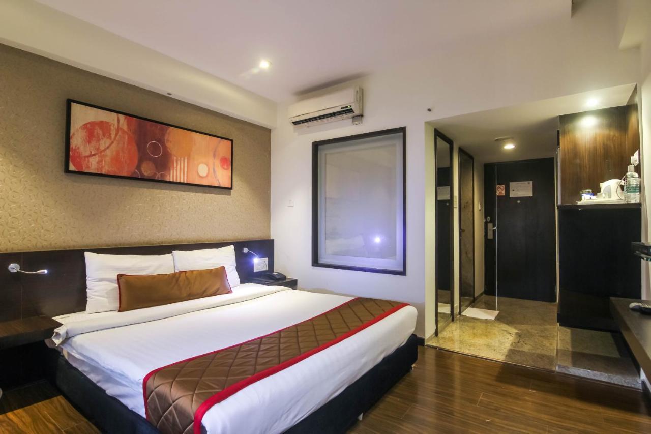 Hotel Lxia Hinjewadi - Indian Nationals Only Pimpri-Chinchwad Exterior foto