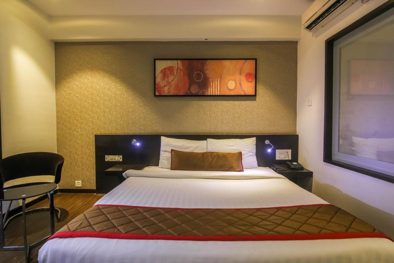 Hotel Lxia Hinjewadi - Indian Nationals Only Pimpri-Chinchwad Exterior foto