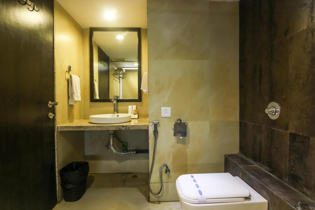 Hotel Lxia Hinjewadi - Indian Nationals Only Pimpri-Chinchwad Exterior foto